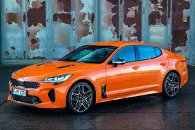 进口后驱轿跑绰号毒刺！国内卖二十多万却无人问津，车标拖后腿？图片