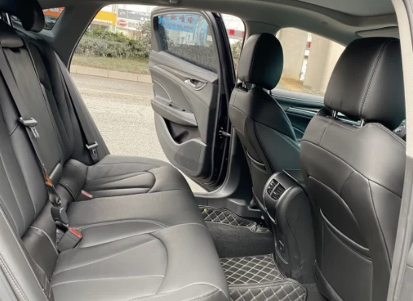 20万日系车与德系车对比_迈腾与君越选购分析_新君越2.0t油耗大吗