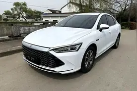 比亚迪秦PLUS DM，低配版用车感受，综合续航1122公里图片