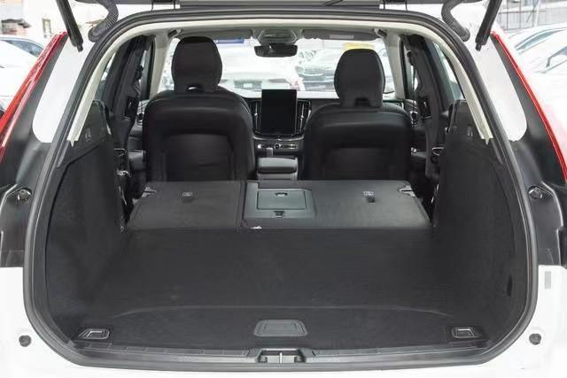 沃尔沃XC60：用"硬核实力"守护全家人的路上守护神