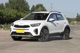 亲民又可靠的合资SUV，自动挡仅7.98万起，起亚奕跑图片