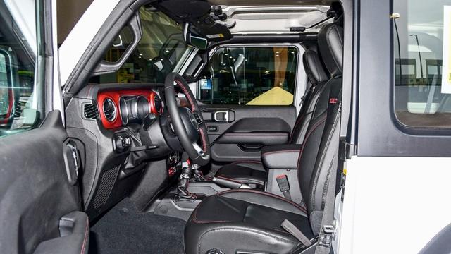 二手牧马人：十五年老车卖9万多，不怕修车的可以考虑？