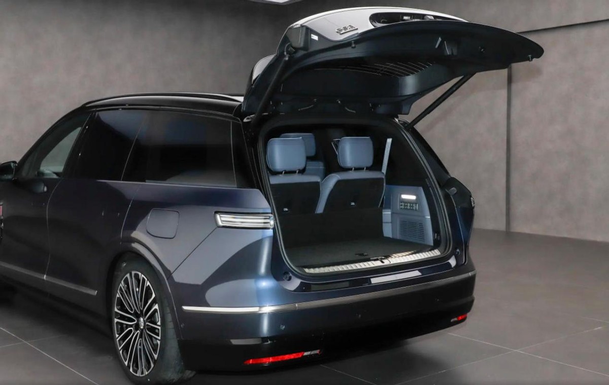 蔚来es8_第三代蔚来ES8_5.28米