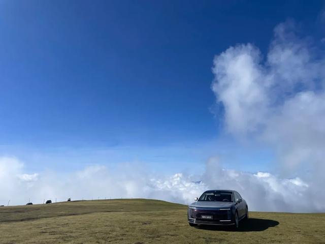 自驾尊界S800珠峰之旅：挑战在路上，风景在前方