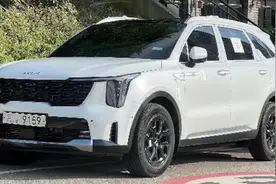 新款起亚索兰托实车曝光，会引入国内吗？图片