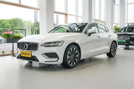 价格战愈演愈烈！沃尔沃S60全系下调6.1万，2.0T性价比太高了图片