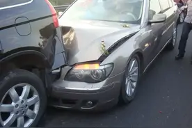 关于汽车防撞梁，其实并不是越厚越好图片