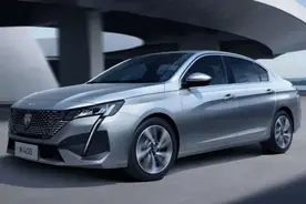 改款后再对决谁能胜出？标致408对比大众宝来图片