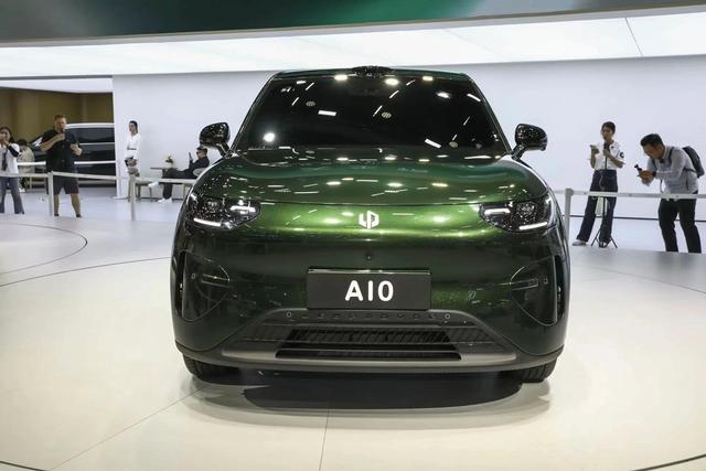 零跑A10广州车展亮相，十万级比同级大一圈，还全系标配激光雷达