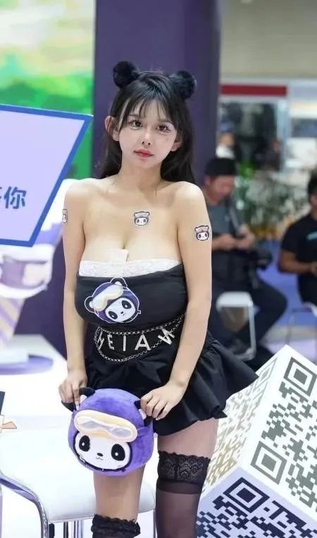 今天不聊摩托车！就来一起看看本届摩博会的美女模特吧2043|小老婆汽機車資訊網