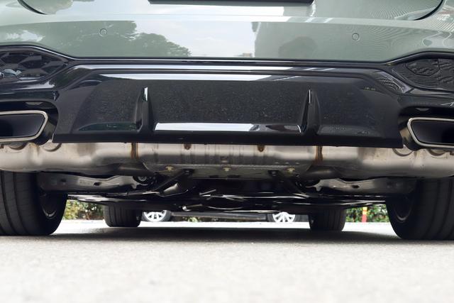 B级车选燃油还是新能源，奥迪A5L，华为辅助加持的燃油车是真的香