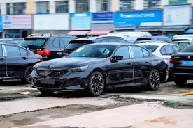 更快更贵更稀有！实拍宝马i5 M60图片