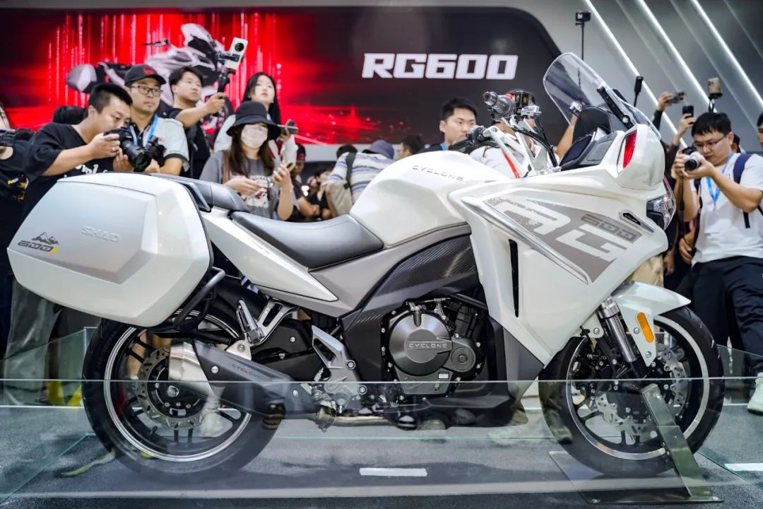 宗申这阵容太过庞大，四缸仿赛 RC680R 正式亮相！4479|小老婆汽機車資訊網