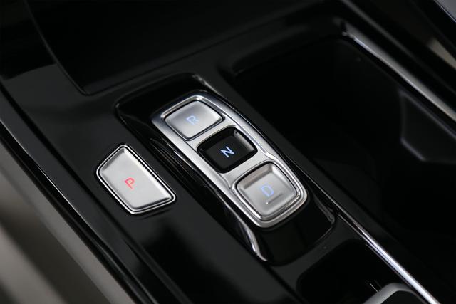 现代库斯图车机系统故障：卡顿、黑屏与网络断连频发