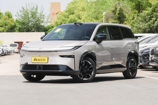 连续两月销量破万，扒开表面看看广汽丰田铂智 3X里边的料