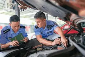 车主们注意！5月1日起，车牌能自编，还可异地变更车辆信息，支持图片