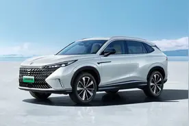 又一款强势产品打出“油电同价” 12万插电混动SUV咋选图片