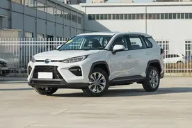 详解丰田威兰达，3种四驱12款车型，省油空间大，安全系数也挺高图片