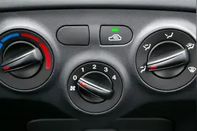 夏季，停车前先关空调AC，结果空调一股“馊味”图片