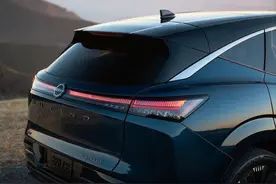 全新一代日产楼兰来了！车长4米9，比汉兰达漂亮，2.0T+9AT，厚道图片