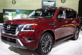 北美不怕烧油，国外途乐配5.6L V8发动机，但外观内饰真的太老图片