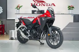 本田双缸拉力，配16.5L大油箱，与CBR400同款发动机，售35000元图片