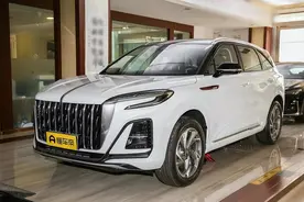实拍红旗HS3，配2.0T+8AT动力，降至13.78万起，年轻人值得选吗？图片