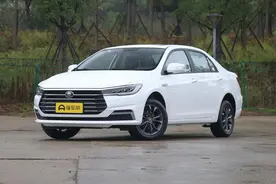 性价比最高的国产家轿之一， 详细图解比亚迪全新秦燃油手动图片