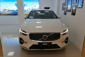 实拍沃尔沃XC60：外观精致，2.0T轻混，大优惠为何卖得不好？图片