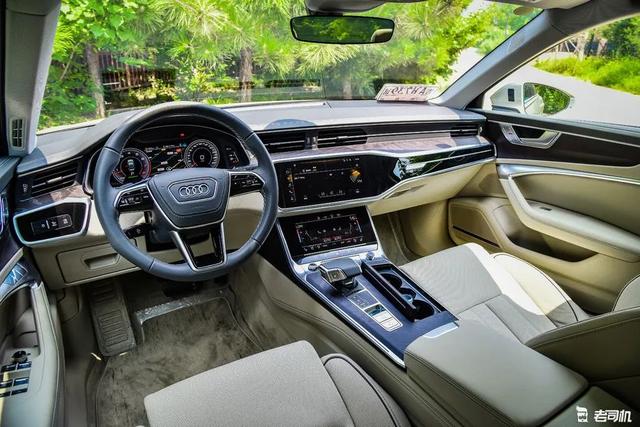 价格已公布！实拍新款奥迪A6L大顶配