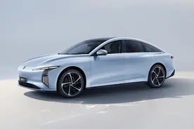 14万级家用新能源轿车，全铝底盘+可调悬架，综合续航1250KM图片