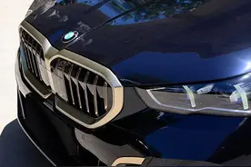 选它还是选奔驰E级？实拍体验新一代BMW 5系530Li车型图片