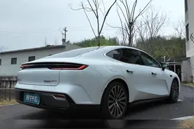 看似科技感实则鸡肋！新能源汽车上这6个功能配置，白送我都不要图片