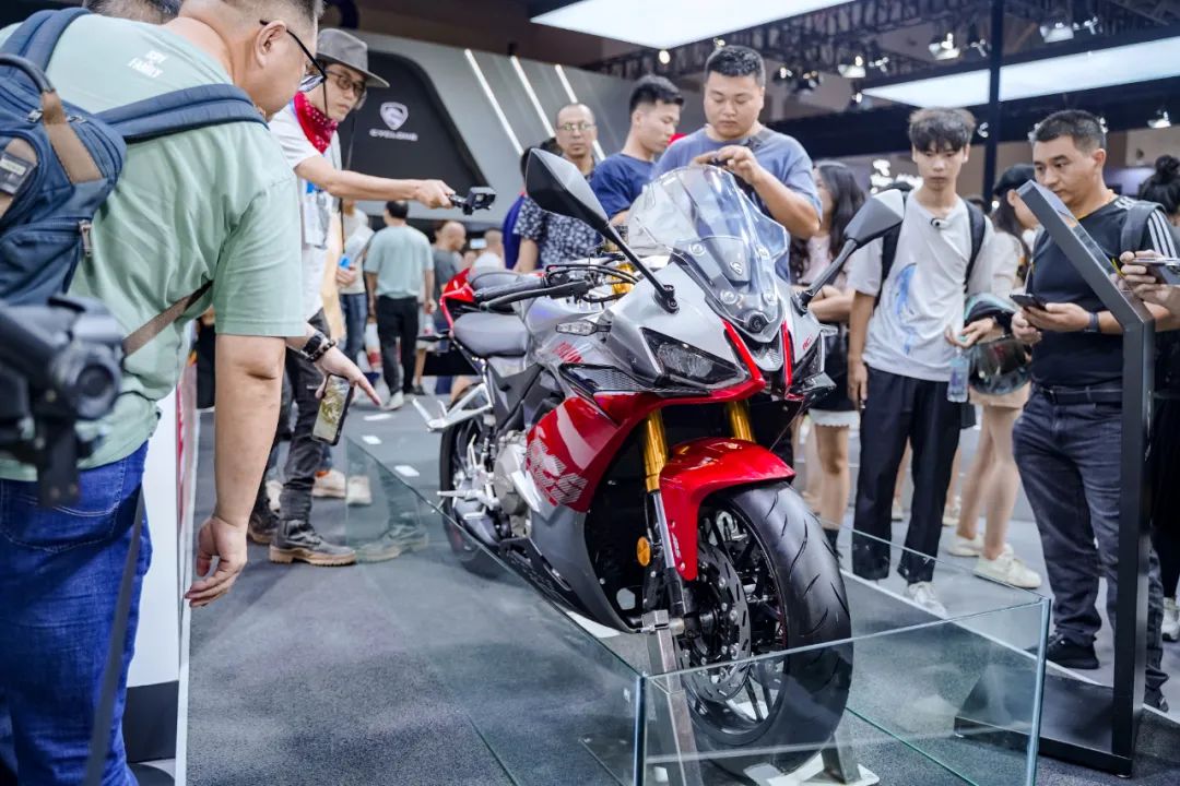 宗申这阵容太过庞大，四缸仿赛 RC680R 正式亮相！6527|小老婆汽機車資訊網