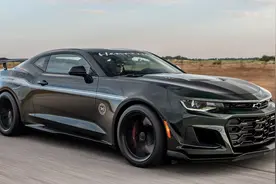 国外车商Hennessey 爆改 雪佛兰科迈罗ZL1 限量版 大黄蜂！图片
