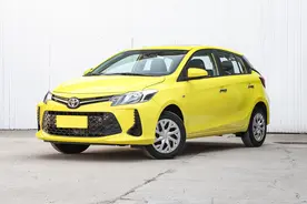 就是便宜又省油，皮实耐用的日系代步车，空间不小，丰田威驰FS图片