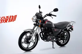 售7680元，五羊本田代步巡航太子，油耗1.84L，造型很经典图片