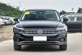 大众辉昂外观稳重，空间宽敞，配2.0T发动机，适合低调的精英人士图片