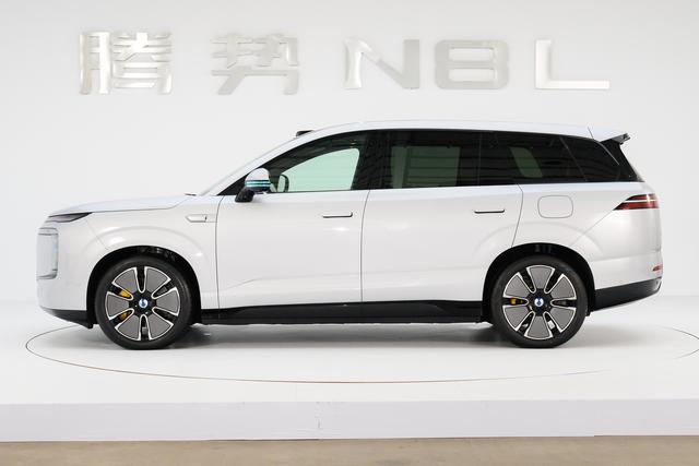 腾势N8L预售31.98万元起