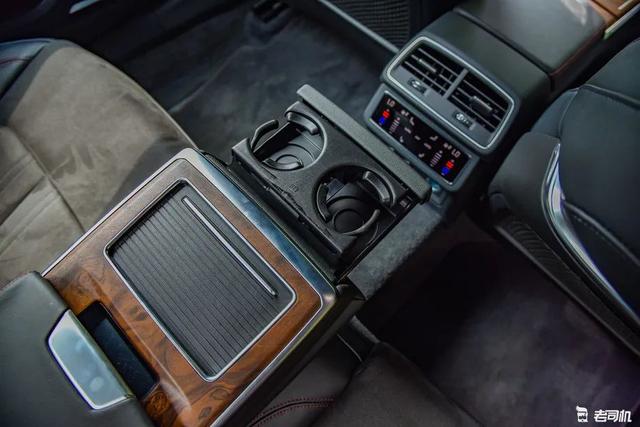 价格已公布！实拍新款奥迪A6L大顶配