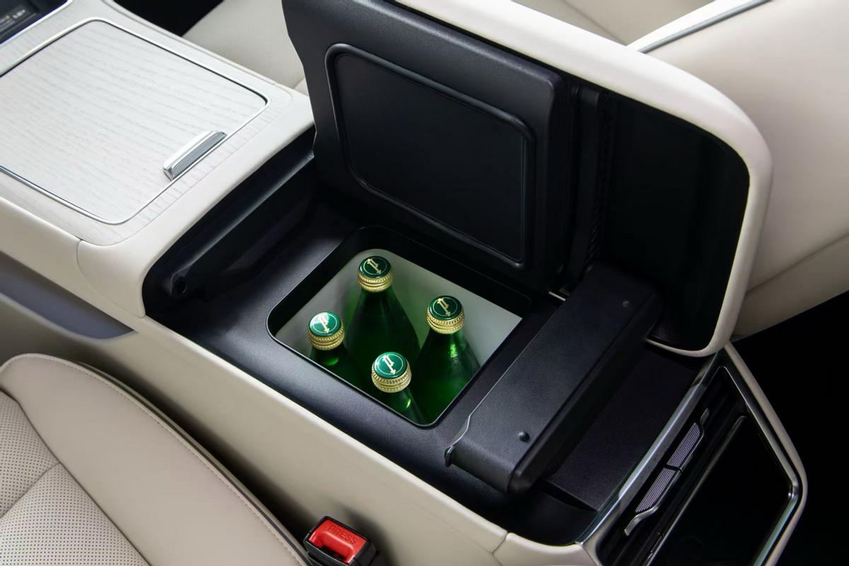 享界S9T成都车展_享界S9T户外场景体验_享界