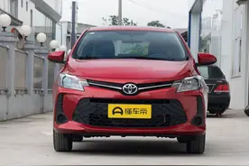 入门两厢小型车，试驾丰田威驰FS，手动挡就配9英寸大屏！图片