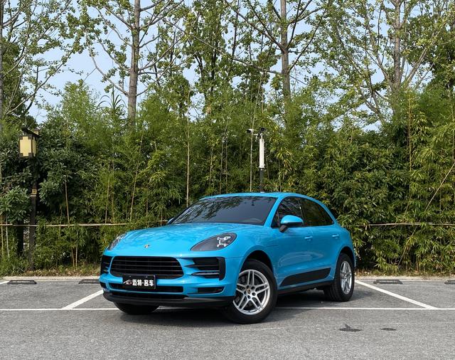 2020款 迈阿密蓝 保时捷 Macan 2.0T