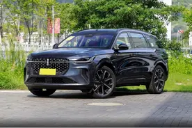 40万买豪华中型SUV，林肯航海家VS奥迪Q5L，谁更适合家用？图片