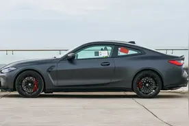 用车调查：宝马M4月养车四千多，和M3持平，该选谁？图片