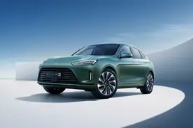 AITO问界M5：智能科技才是豪车的新标配图片