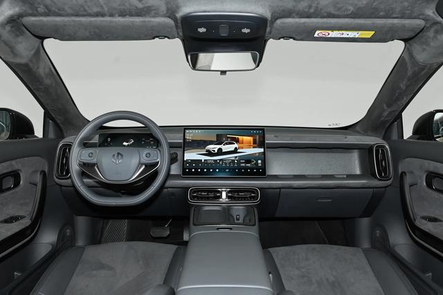 零跑Lafa5上市售9.78万元起