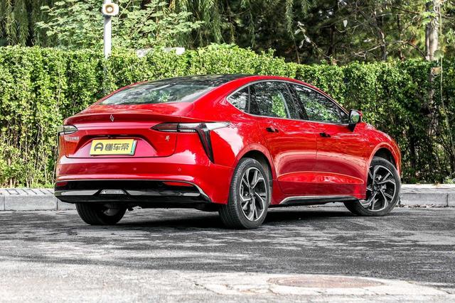 深度解析雷诺江铃羿，它能满足新生代消费者的挑剔需求？