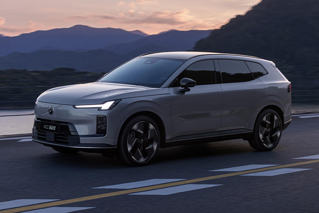 沃尔沃XC70正式量产下线