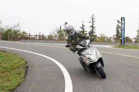 10680元的时尚代步踏板—新大洲本田EX125评测图片